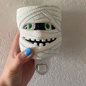 Scentsy Mummy mini warmer